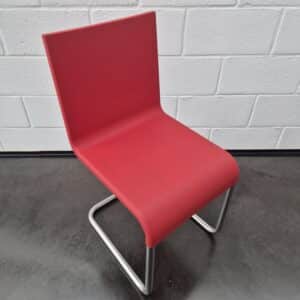 Lot de deux chaises .05