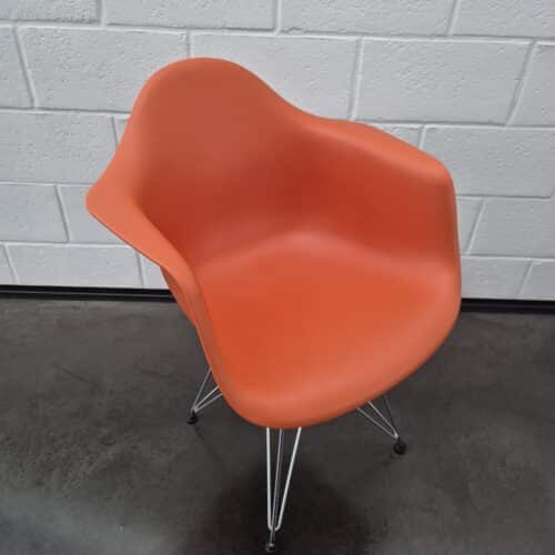 Chaise EAMES PLASTIC ARMCHAIR