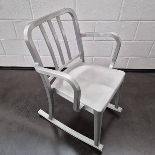 Chaise à bascule EMECO