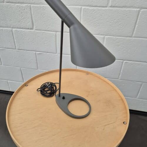 Lampe AJ Table