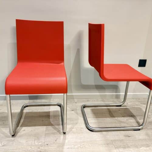 Lot de deux chaises .05