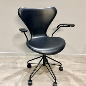 Chaise SERIE 7 (3217)