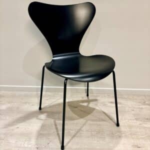 Chaise SERIE 7